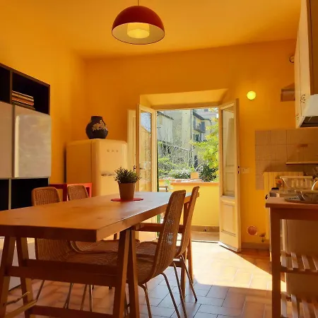 Francesca House * Pise